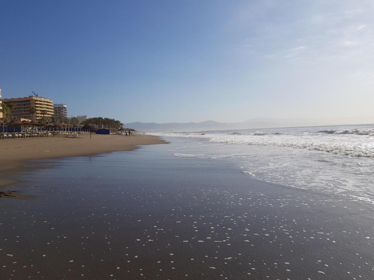Lujoso Duplex En La Playa Con Vistas Al Mar Torremolinos Exterior foto